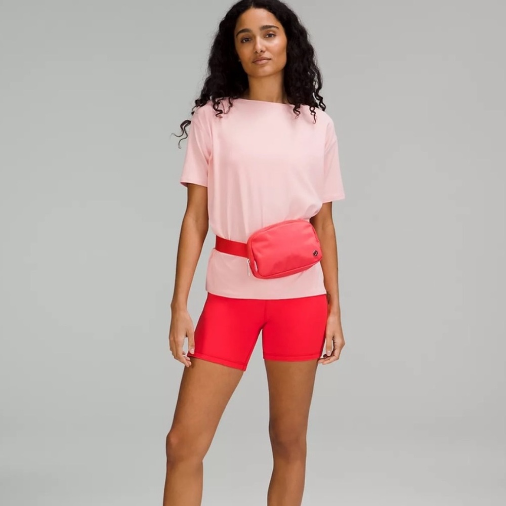 NWT Lululemon Everywhere Belt Ripened Raspberry - Picture 2 of 7